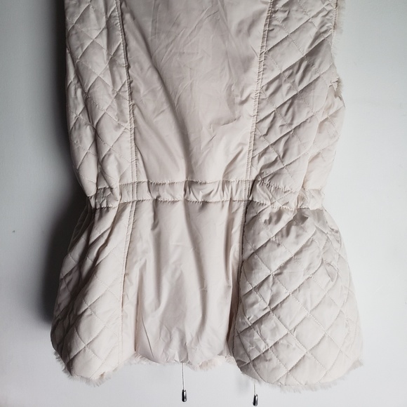 Reversible faux fur vest - Picture 5 of 8